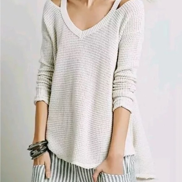 Free People Moonshine V Neck Sweater Top Size Medium Thermal Cream Oversized - Picture 10 of 10